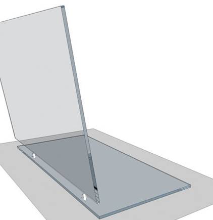 Нанеся клей, стенку прикладываем к дну аквариума Нанеся клей, стенку прикладываем к дну аквариума