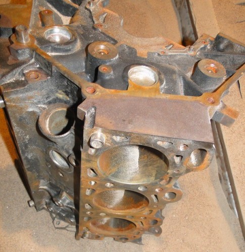 Стол – бар своими руками из блока двигателя Стол – бар своими руками из блока двигателя