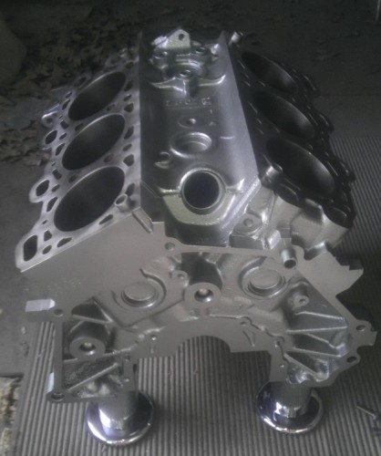 Стол – бар своими руками из блока двигателя Стол – бар своими руками из блока двигателя