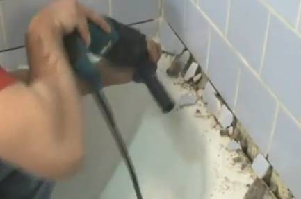 Установка акриловой вставки (вкладыша) в ванну Установка акриловой вставки (вкладыша) в ванну