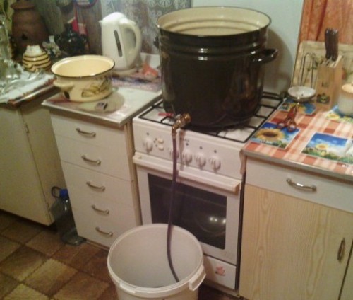 Как сварить пиво дома (в домашних условиях) Как сварить пиво дома (в домашних условиях)