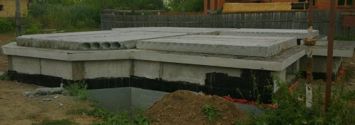 Подвал в жилом доме Подвал в жилом доме