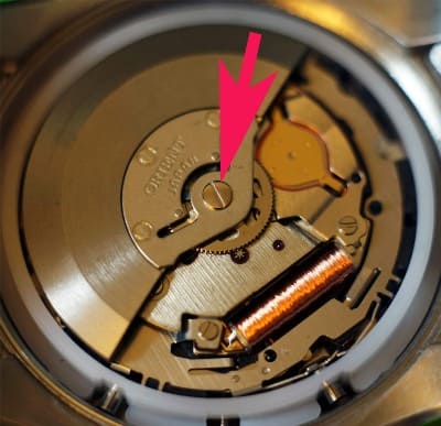 Зарядка аккумулятора от часов SEIKO (kinetic) с маятником батарей MT920 Panasonic, от блока питания (видео)